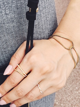 「アイテム（ブレスレット）」を使った、岩谷 英里子さん（レディース・169cm）の夏コーディネート