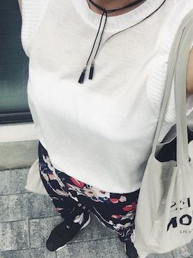 「アイテム（エコバッグ/サブバッグ）」を使った、岩谷 英里子さん（レディース・169cm）の夏コーディネート