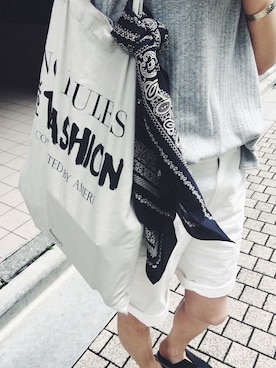 「アイテム（エコバッグ/サブバッグ）」を使った、岩谷 英里子さん（レディース・169cm）の夏コーディネート