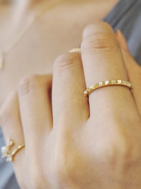 「アイテム（リング）」を使った、岩谷 英里子さん（レディース・169cm）の夏コーディネート