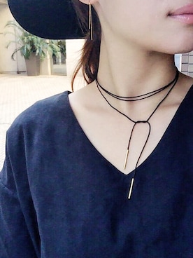 「pinon（ピノン）のアイテム（アクセサリー）」を使った、岩谷 英里子さん（レディース・169cm）の秋コーディネート