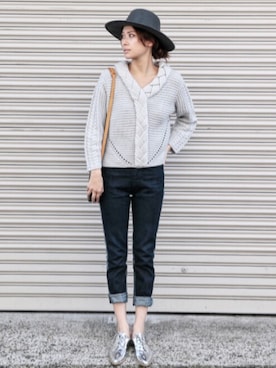 「アイテム（ドレスシューズ）」を使った、岩谷 英里子さん（レディース・169cm）の秋コーディネート