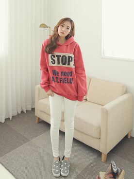 「アイテム（その他シューズ、グレー系）」を使った、클릭앤퍼니さん（レディース・165cm）の冬コーディネート