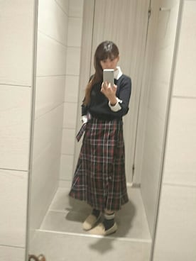 「DHOLIC（ディーホリック）のアイテム（モカシン/デッキシューズ）」を使った、humiさん（レディース・160cm）の秋コーディネート