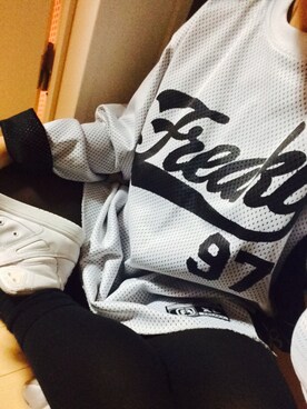 「FREAKYのアイテム（トップス、ホワイト系）」を使った、MAOさん（レディース・153cm）の冬コーディネート