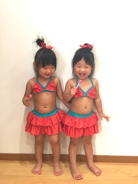 「アイテム（水着、レッド系）」を使った、yuna♡enaさん（キッズ・90cm）の夏コーディネート