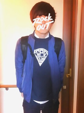 「古着のアイテム（パーカー、ブルー系）」を使った、ナナツの七つ道具さん（メンズ）の春コーディネート