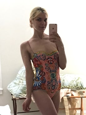 「swimsuit」｜Erin Turnbillさん（レディース・170cm）の夏コーディネート