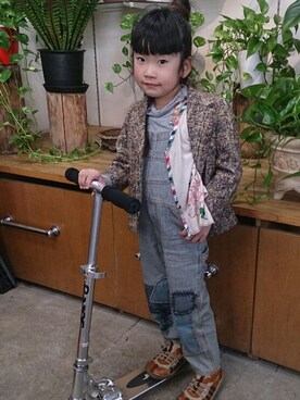 「ボーイッシュ」｜「アイテム（つなぎ/オールインワン）」を使った、ポコさん（キッズ・110cm）の秋コーディネート