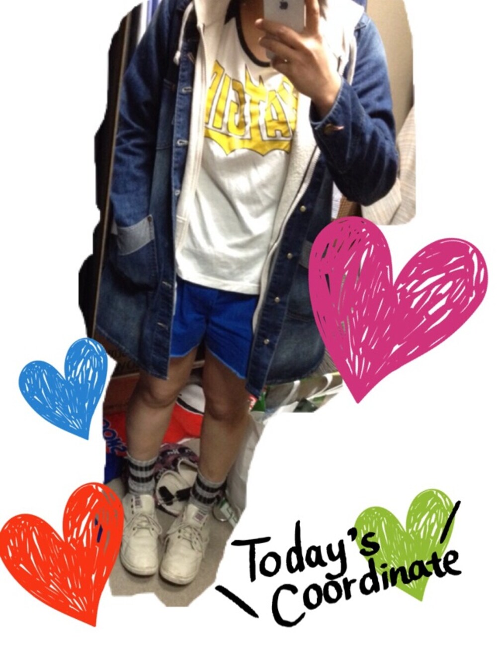 「スニーカー、ショートパンツ」｜「Admiralのアイテム（スニーカー、ホワイト系）」を使った、ゆうさん（レディース・160cm）の春コーディネートの1枚目の写真
