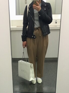 「お買い物」｜「アイテム（ライダースジャケット）」を使った、okoさん（レディース・155cm）の春コーディネート