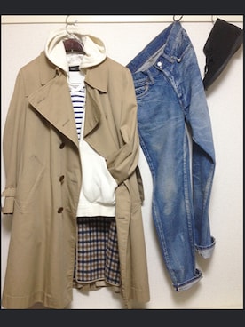 「clarks」｜「アイテム（トレンチコート）」を使った、medさん（メンズ・172cm）の冬コーディネート