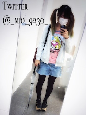 「歩くの楽しい靴（その他シューズ、ブラック系）」を使った、夕月未終さん（レディース・163cm）の夏コーディネート