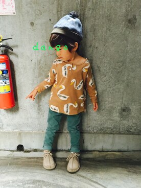 「BOBO CHOSES（ボボショーズ）のアイテム（T Shirts、ベージュ系）」を使った、dangoさん（キッズ）の秋コーディネート