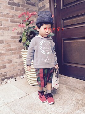 「COMECHATTO&CLOSET（カムチャットアンドクロゼット）のローシラン（Sneakers、レッド系）」を使った、dangoさん（キッズ）の秋コーディネート