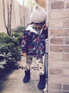 「mikincomadeのアイテム（Beanie、ベージュ系）」を使った、dangoさん（キッズ）の秋コーディネート