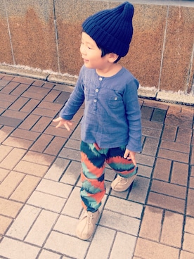 「BONTON（ボントン）のアイテム（Shirts、ブルー系）」を使った、dangoさん（キッズ）の秋コーディネート