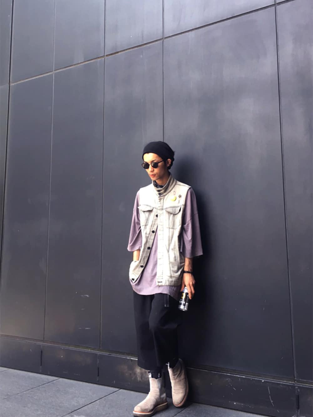 「ビッグシルエット、MUZE、jieda、ワイドシルエット、H＞FRACTAL、Reserved Note、johnsbyjohnny、KIDSLOVEGAITE」｜「MUZE - HI NECK VEST (BLEACH BLACK) 30,000YEN(＋tax)（その他アウター、グレー系）」を使った、H>FRACTALさん（メンズ・180cm）の夏コーディネートの1枚目の写真