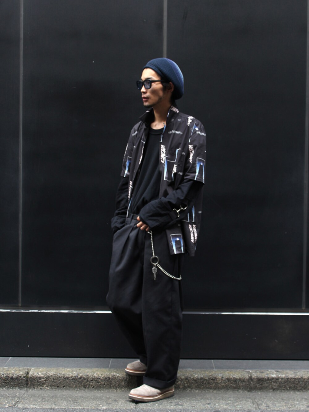 「MUZE、Dickies、ワイドパンツ、jieda、neonsign、INARI、KIDS LOVE GAITE、H＞FRACTAL、SHINICHI SUMINO」｜「MUZEのMUZE - INTELLIGENT SHIRT（シャツ/ブラウス、その他）」を使った、H>FRACTALさん（メンズ・180cm）の夏コーディネートの1枚目の写真