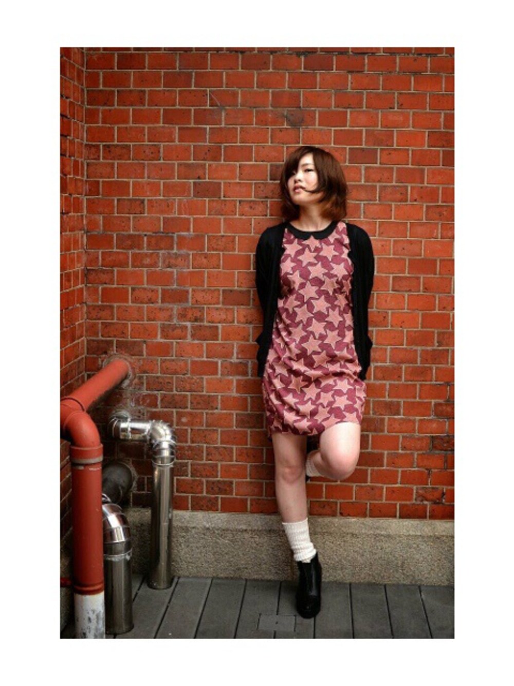 「coreのアイテム（ワンピース、レッド系）」を使った、サチコさん（レディース・165cm）の秋コーディネートの1枚目の写真