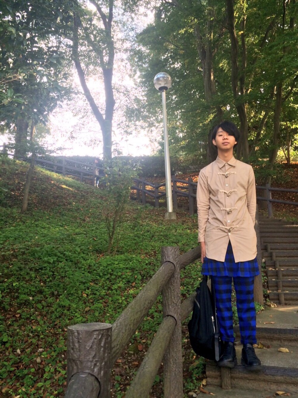 「ダッフル、ロングシャツ、スカート付きパンツ、チェック、WEGO」｜「CHRISTIAN DADAのLong Duffle Shirt（シャツ/ブラウス、ベージュ系）」を使った、Honeyさん（メンズ・176cm）の秋コーディネートの1枚目の写真