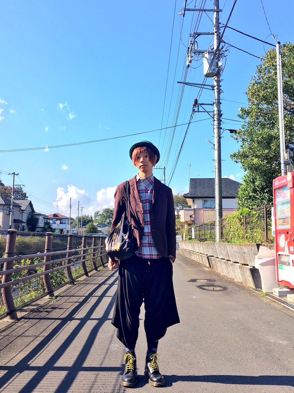 「ハット、ジャケット、シャツ、サルエルパンツ、休日スタイル、Vivienne Westwood、Vivienne Westwood Man、JUNYA WATANABE MAN、h.t.maniac、MATOA」｜「Vivienne Westwood MANのPLAID OSSIE CLARK SHIRTS【269035 7204】（シャツ/ブラウス、グレー系）」を使った、Honeyさん（メンズ・176cm）の秋コーディネートの1枚目の写真