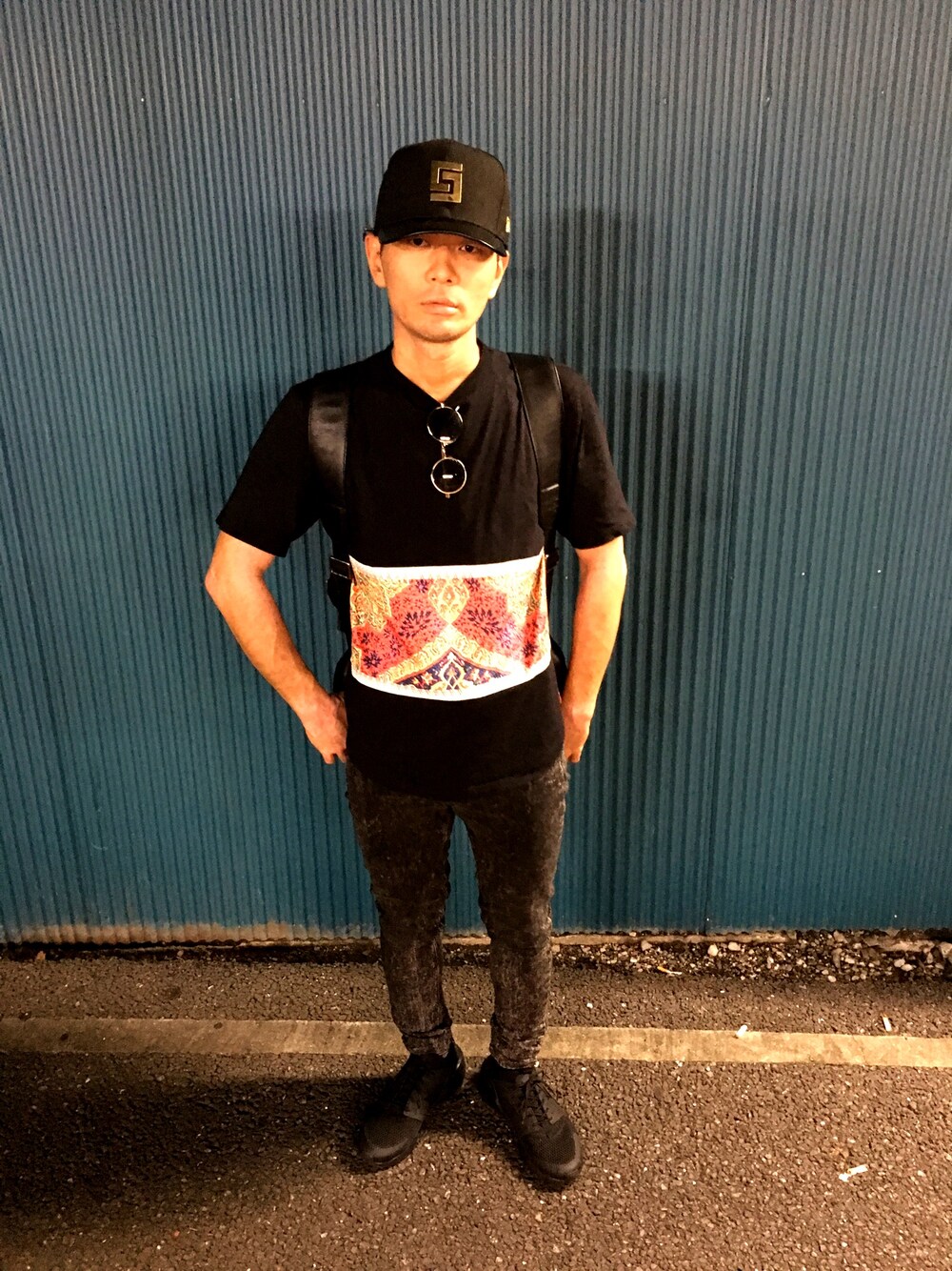 「CROOKS&CASTLES、ハラチ、blackscale、NIKE、ワントーンコーデ、真っ黒コーデ、久々に」｜「CROOKS & CASTLESのアイテム（キャップ、ブラック系）」を使った、Dob"Jabbawock"Shunさん（メンズ・170cm）の秋コーディネートの1枚目の写真