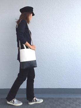 「DHOLIC（ディーホリック）のアイテム（スニーカー）」を使った、akaneさん（レディース・158cm）の秋コーディネート