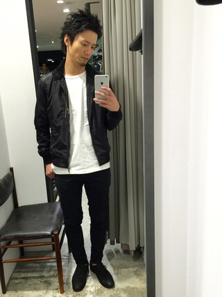 TETE HOMMEのナイロンジャケットを使った人気ファッション