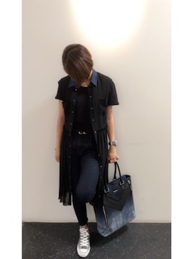 「グラデーションデニム」｜「アイテム（アナログ腕時計）」を使った、SAKIさん（レディース・163cm）の秋コーディネート