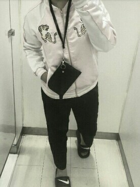 「NET（ネット）のアイテム（スラックス）」を使った、MIN CHIさん（レディース・160cm）の夏コーディネート