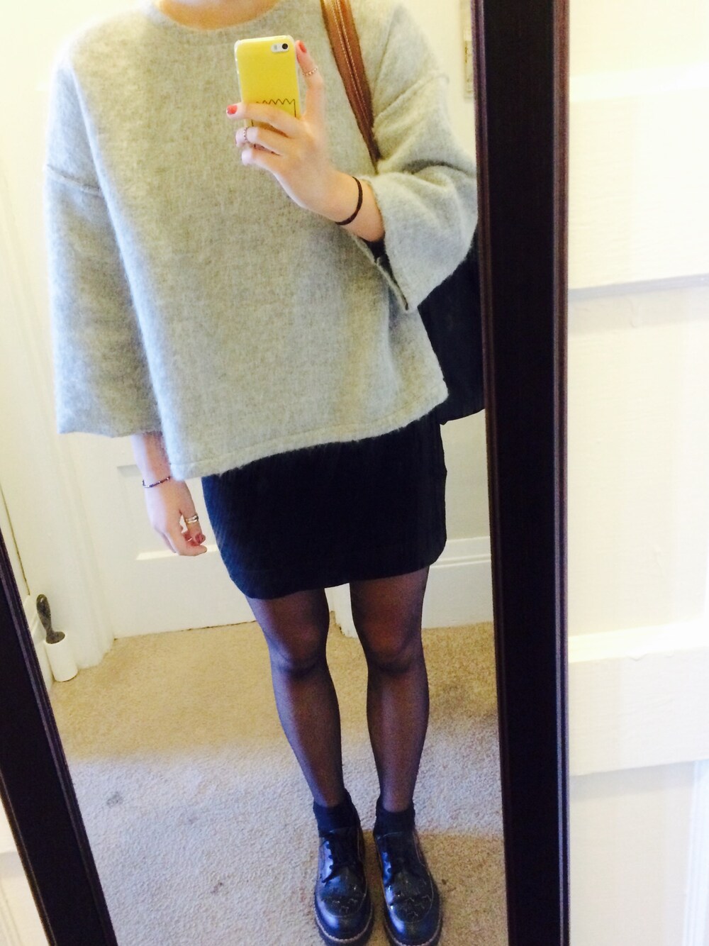 「school、daily look、ootd、comfortable」｜「ZARAのアイテム（ニット/セーター、グレー系）」を使った、DAHEAN EMILY LEEさん（レディース・160cm）の秋コーディネートの1枚目の写真