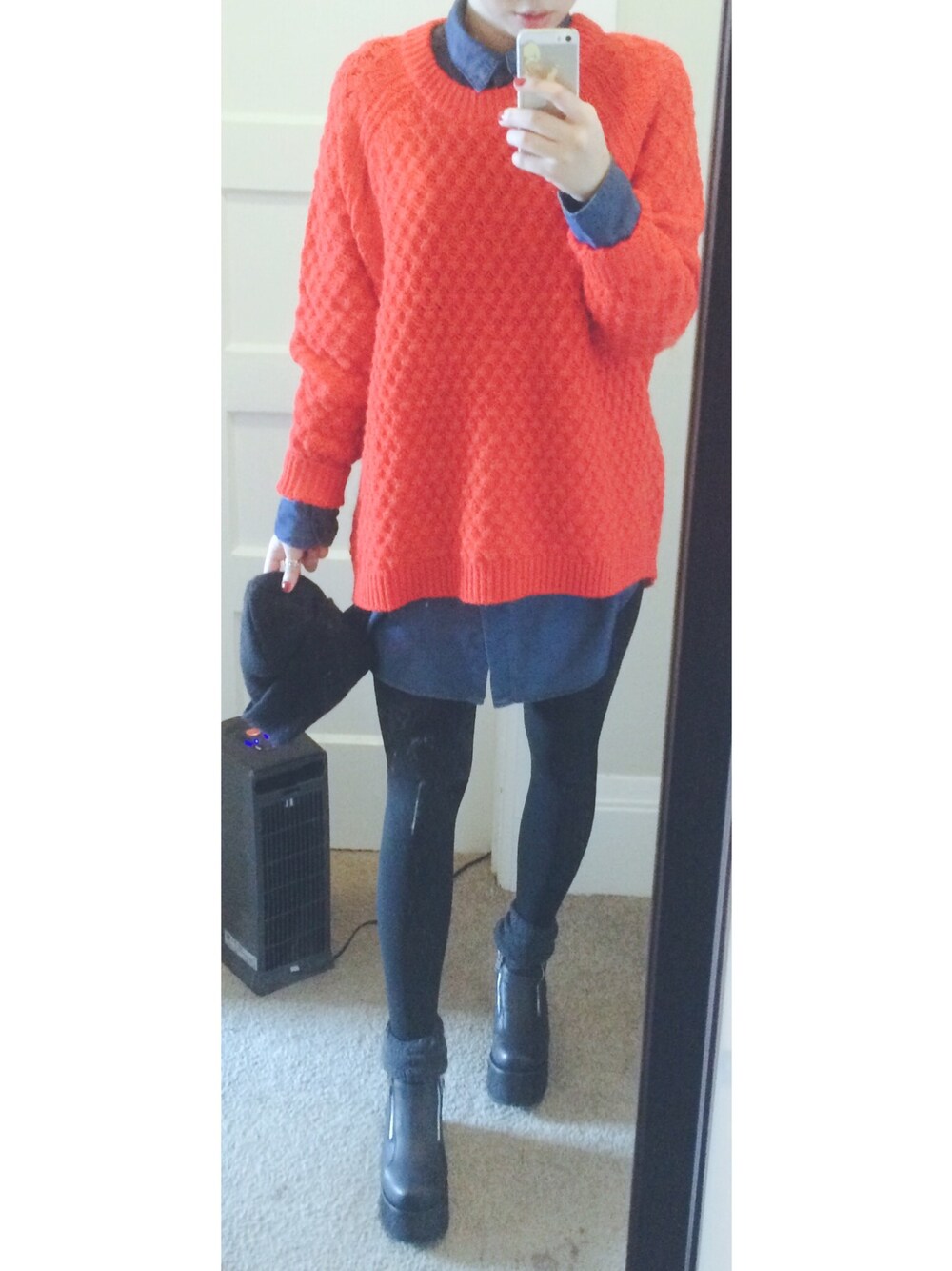 「daily look、school、ootd、FiNALモード、work」｜「UNIFのアイテム（パンプス、ブラック系）」を使った、DAHEAN EMILY LEEさん（レディース・165cm）の冬コーディネートの1枚目の写真