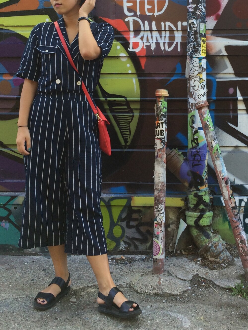 「comfortable、simple」｜「silence and noiseのアイテム（サンダル、ブラック系）」を使った、DAHEAN EMILY LEEさん（レディース・165cm）の秋コーディネートの1枚目の写真