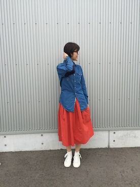 「ダンガリーシャツ」｜「アイテム（その他）」を使った、やっちゃんさん（レディース・168cm）の春コーディネート