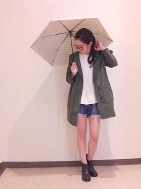 「アイテム（折りたたみ傘）」を使った、arisa izumiさん（レディース・157cm）の夏コーディネート