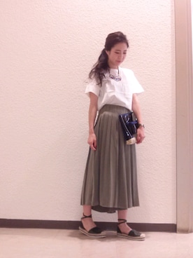 「アイテム（サンダル、グリーン系）」を使った、arisa izumiさん（レディース・157cm）の夏コーディネート