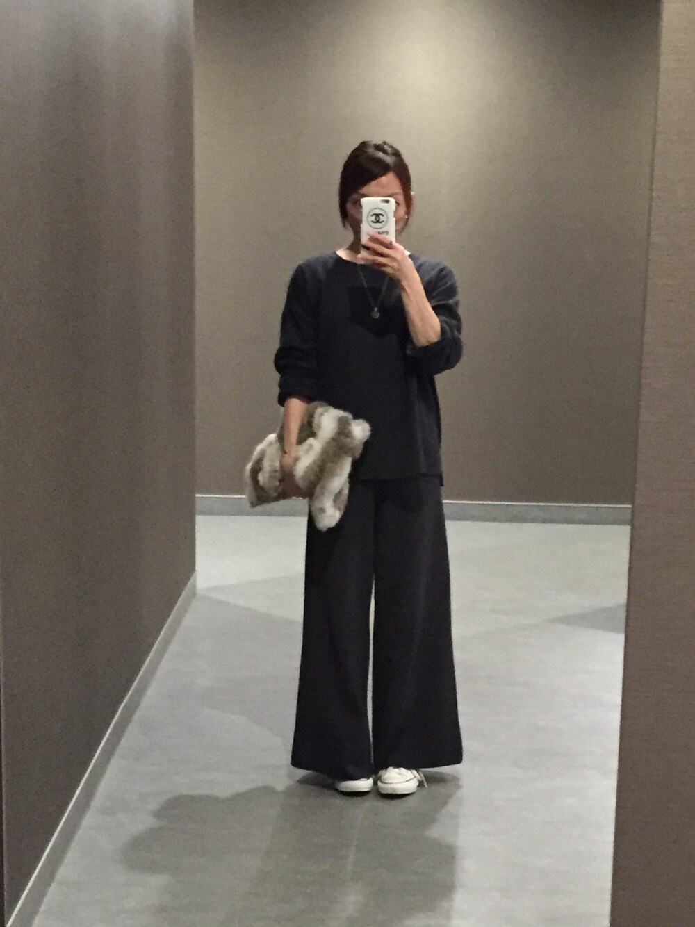 TODAYFULのパンツを使った「チャコールグレー」の人気ファッション