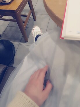 「CONVERSE（コンバース）のCONVERSE / CVS ALL STAR OX（スニーカー、ホワイト系）」を使った、takeさん（レディース・164cm）の冬コーディネート
