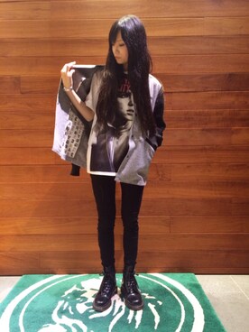 「バンドT」｜「アイテム（スタジャン）」を使った、fukutaさん（レディース・156cm）の秋コーディネート