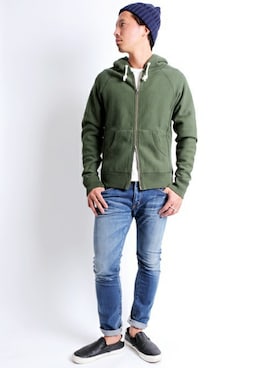 「アイテム（パーカー、グリーン系）」を使った、DenimeWebStoreさん（メンズ・176cm）の夏コーディネート