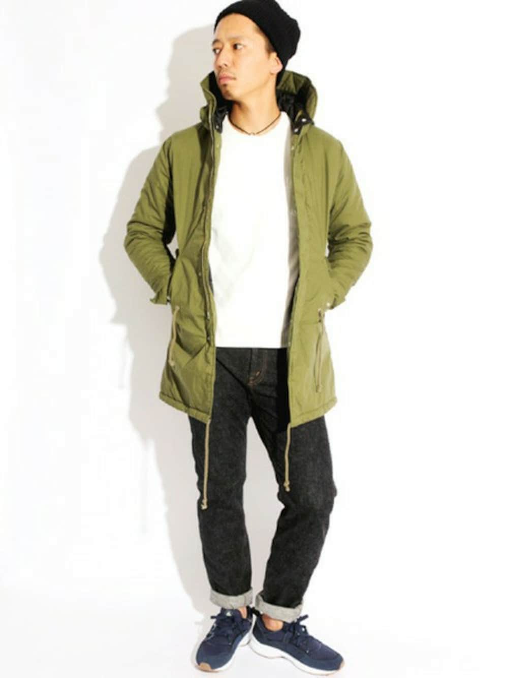 「モッズコート、Denime、NIKE、ニット帽、大人カジュアル、ミリタリージャケット、デニムパンツ、インディゴデニム、ネイビーコーデ、予約商品」｜「NIKEの【NIKE】ナイキ エア ハラチライト（スニーカー、ブルー系）」を使った、DenimeWebStoreさん（メンズ・176cm）の秋コーディネートの1枚目の写真