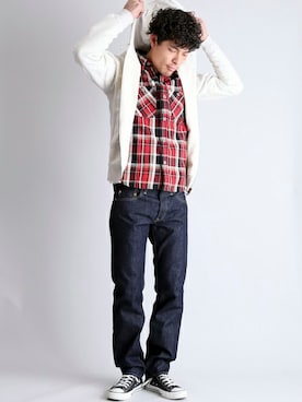 「アイテム（パーカー、ホワイト系）」を使った、DenimeWebStoreさん（メンズ・173cm）の冬コーディネート