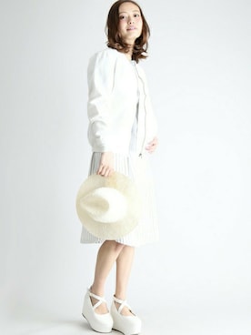 「アイテム（MA-1、ホワイト系）」を使った、DenimeWebStoreさん（レディース・162cm）の春コーディネート