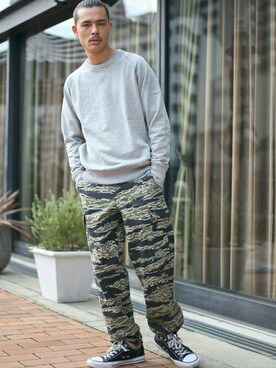 「DISCUS（ディスカス）のアイテム（スウェット）」を使った、DenimeWebStoreさん（メンズ・173cm）の秋コーディネート