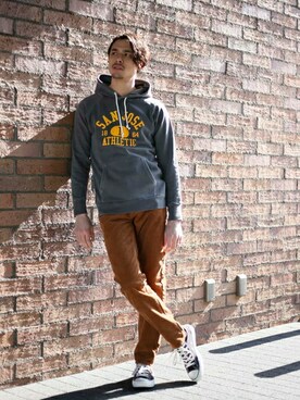 「FRUIT OF THE LOOM（フルーツオブザルーム）のアイテム（パーカー）」を使った、DenimeWebStoreさん（メンズ・173cm）の春コーディネート