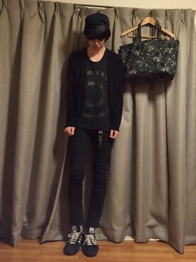 「真空ホロウのアイテム（Tシャツ/カットソー、ブラック系）」を使った、nさん（メンズ）の秋コーディネート