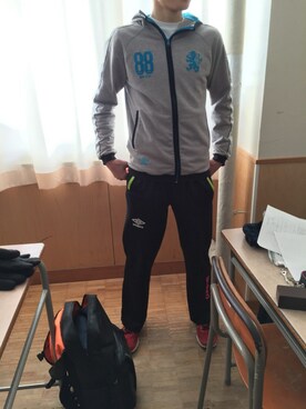 「アイテム（ジャージ）」を使った、あっきーさん（メンズ・177cm・10代）の冬コーディネート