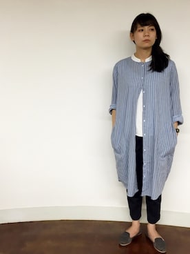 「アイテム（チノパンツ）」を使った、興津 真菜さん（レディース・158cm）の夏コーディネート