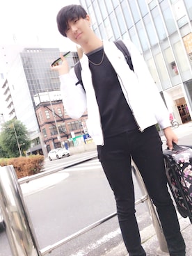 「iFace（アイフェイス）のアイテム（財布/小物）」を使った、RYOTANさん（メンズ・183cm）の秋コーディネート